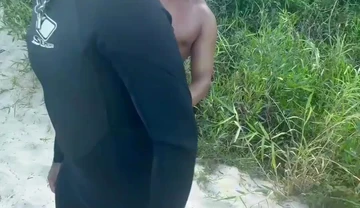 SURFER TAKES XXL DICK FROM TOURIST ON THE BEACH IN FLORIANÓPOLIS