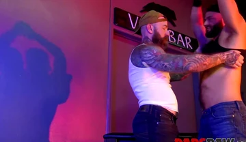 Jack Dixon cum on Tryp Bates face after plowing Jake Morgans