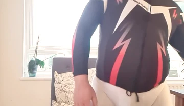 Which is the best cycling outfit?