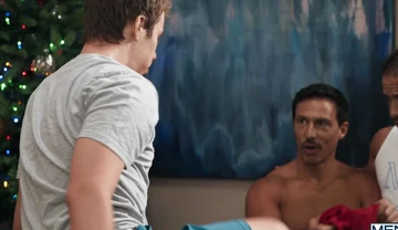 Unboxing MEN Holiday Special Threesome