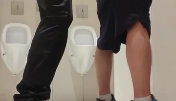 FUCKING IN THE SHOPPING BATHROOM UNTIL WE MAKE SQUIRTS (COMPLETE ON RED)
