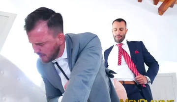 Psychologist Franky Fox rides the massive cock of hunky Gustavo Cruz